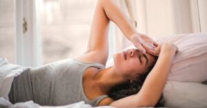 5 alimenti contro l’insonnia: scopri quali sono i cibi che ti fanno dormire bene