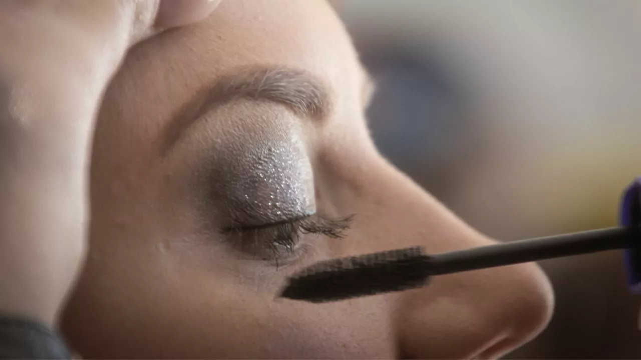 applicazione del mascara