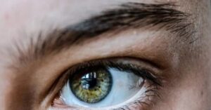 Vietato tagliare le sopracciglia senza seguire questi consigli