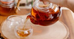 Pancia gonfia? Rimettiti in forma con questa tisana sgonfiante e digestiva