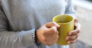 La tisana naturale efficace contro tosse, catarro e raffreddore, ideale per fumatori e chi soffre di congestione