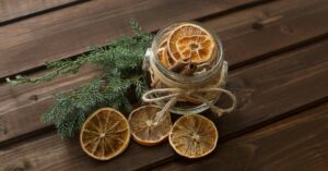 Deodorante per ambienti fatto in casa per eliminare l’odore di urina dal bagno