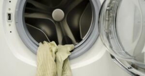 Disinfettare la lavatrice con un metodo 100% naturale