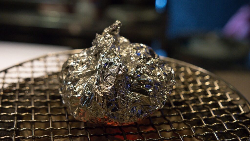 Carta stagnola appallottolata