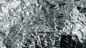 Metti la carta stagnola sul termosifone: vi farà risparmiare molto