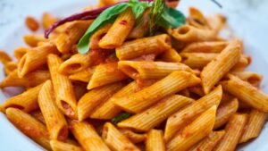 Come rendere il sugo di pomodoro acido più dolce: il segreto infallibile