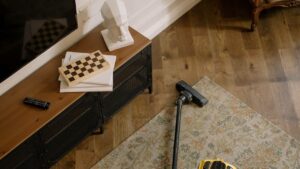 Fai questo dopo aver pulito i pavimenti: la casa rimarrà profumata!