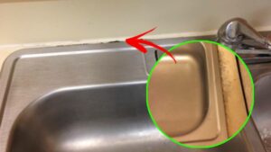 Come togliere sporco e muffa dal silicone della cucina