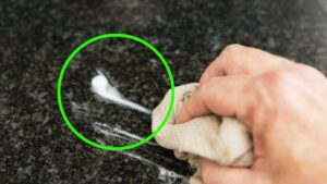 Trucchetti per pulire i ripiani in granito