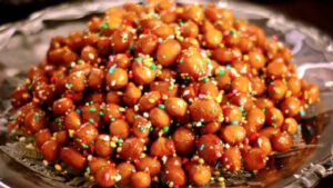 La Pignolata, il dolce tipico carnevalesco di cui non si può fare a meno