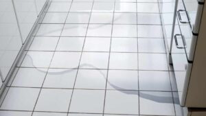 Il frigorifero perde acqua? Il motivo potrebbe essere questo: intervieni così