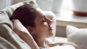 Hai bisogno di rilassarti? Diffondi questi quattro profumi in casa, non te ne pentirai