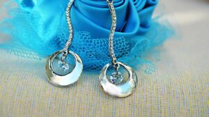 Come pulire i tuoi orecchini: torneranno a splendere