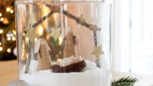 Come realizzare un bellissimo presepe nei barattoli di vetro