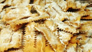 Perché le chiacchiere di Carnevale sono conosciute anche come bugie? Solo in pochi sanno rispondere!