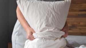 Una guida semplice per pulire ogni tipo di guanciale alla perfezione