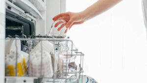 5 errori che quasi tutti commettono e che fanno rompere la lavastoviglie