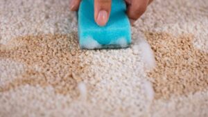 5 trucchetti della nonna per pulire i tappeti