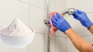 Ti dico come devi usare il bicarbonato per pulire la doccia
