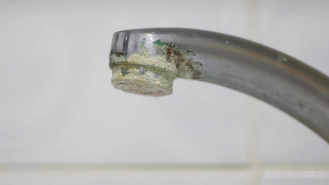 rubinetto con calcare
