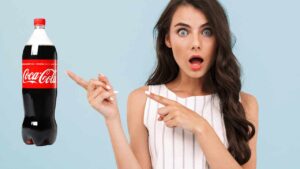 Sapevi che alcune persone usano la coca-cola per pulire? Ecco in che modo