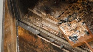 Come sbarazzarti delle macchie di fuliggine