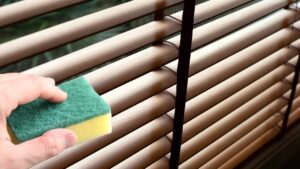 Pulizia delle veneziane: ti svelo i miei trucchetti facili e veloci