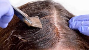 Tinta per capelli, segui questi consigli e ti durerà molto di più