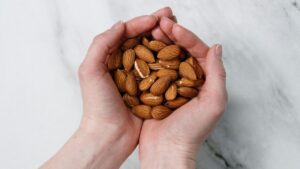 Cosa succede al tuo corpo se mangi 4 mandorle al giorno