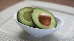 Il seme dell’avocado: i benefici e gli utilizzi che non conoscevi ancora
