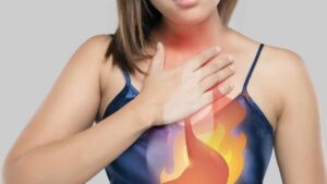 Il reflusso continua a tormentarti? Non devi mangiare a quest’ora!