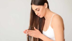 Olio di cocco per capelli: come usarlo per averli spettacolari