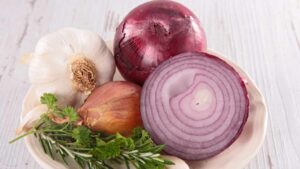 Voglio dirti come conservo aglio e cipolla in cucina