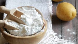 Qual è la differenza tra la fecola di patate e l’amido di mais e come si usano in cucina
