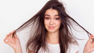 Borotalco sui capelli: perché in tante lo usano e quali sono i benefici