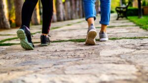 Camminare tutti i giorni: cosa succede al tuo corpo quando lo fai