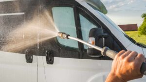 Pronti per le vacanze? Vediamo allora come pulire il camper alla perfezione dentro e fuori