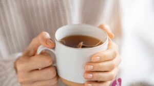 In estate non bevi il tè caldo? Ti dico perché invece dovresti farlo