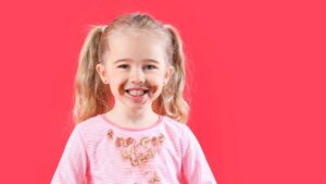 Macchie di cioccolato sui vestiti dei tuoi bambini? Io ormai me ne sbarazzo sempre così