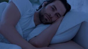 Ansia notturna: cause e metodi per superarla