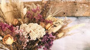 Fiori secchi pieni di polvere: come pulirli senza rovinarli