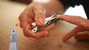 Il piccolo foro nel tuo tagliaunghie ha un utilizzo sorprendente e intelligente