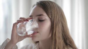 Come attivare il metabolismo al mattino con una routine efficace per perdere peso in estate