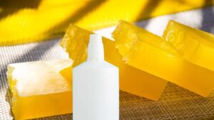 Hai mai provato ad unire il sapone Alga e l’acqua ossigenata? Ecco a cosa serve questo magico mix in casa