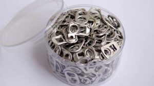 Dopo aver visto questo, non getterai più via le linguette delle lattine