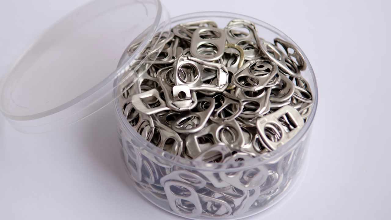 usi alternativi linguette delle lattine