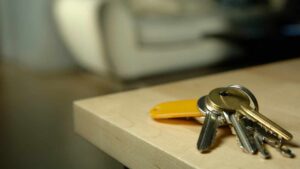 DIMENTICARE SEMPRE LE CHIAVI: COSA SIGNIFICA SECONDO LA PSICOLOGIA