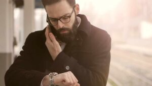 COSA SIGNIFICA SE SEI SEMPRE IN RITARDO O IN ANTICIPO SECONDO LA PSICOLOGIA