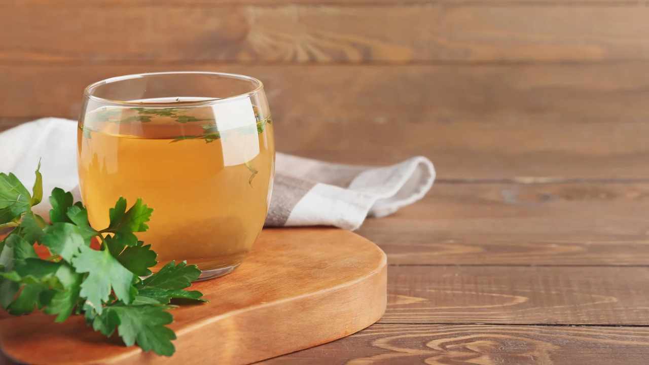 tè al prezzemolo