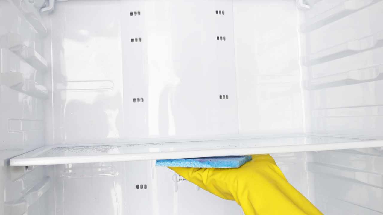 frigorifero condensa